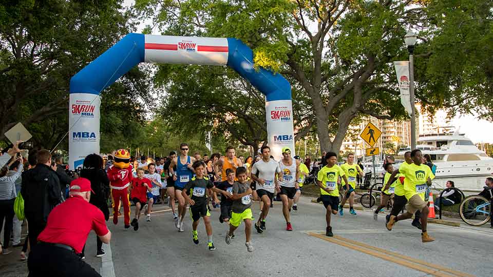 Start of the 2018 MBA 5K Run on the Firestone Grand Prix of St. Petersburg track